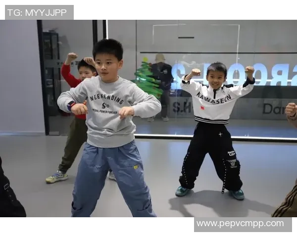 成都街舞队荣登全国街舞技术排行榜第三名引发热议